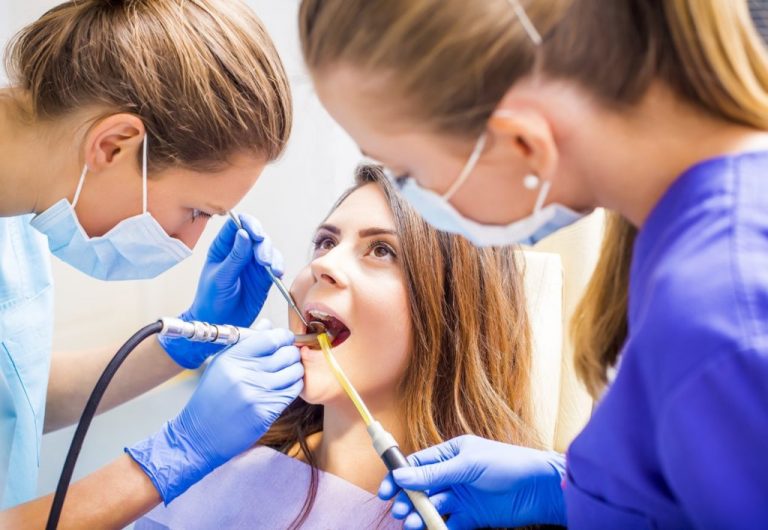 How to a Dental Assistant Your Complete Guide