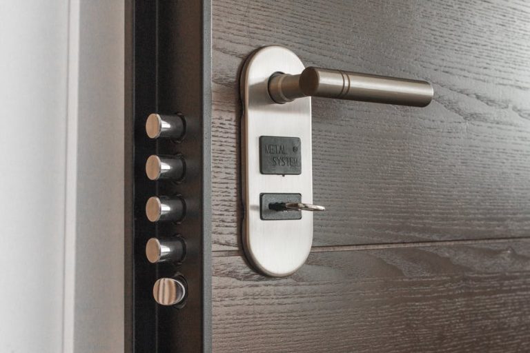 How to Unlock a Locked Door Knob Without a Key The Ultimate Guide