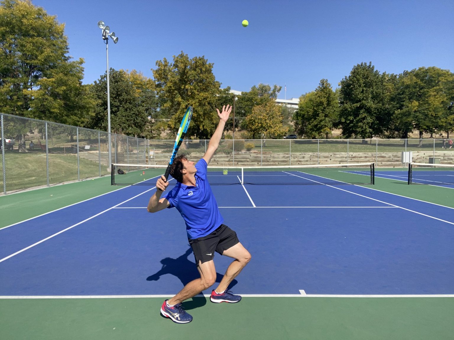 11-steps-to-hit-a-perfect-tennis-serve-articlecity