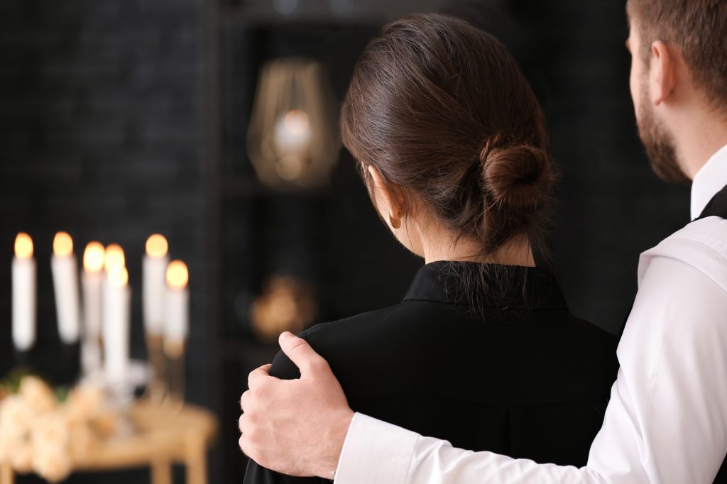 Bereavement vs Grief: What Are the Differences? - ArticleCity.com